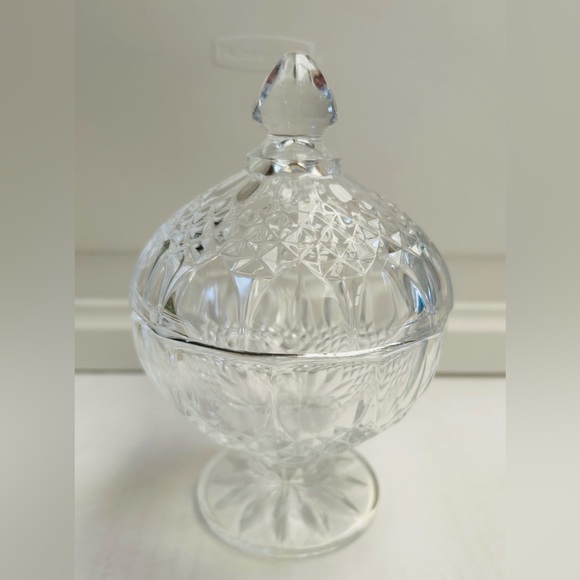 Vintage French Cristal D’Arques lead crystal Bon Bon candy dish with lid. 1950’s - Picture 2 of 5